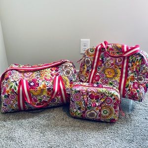 *Like New* Vera Bradley 2 Piece Travel Set